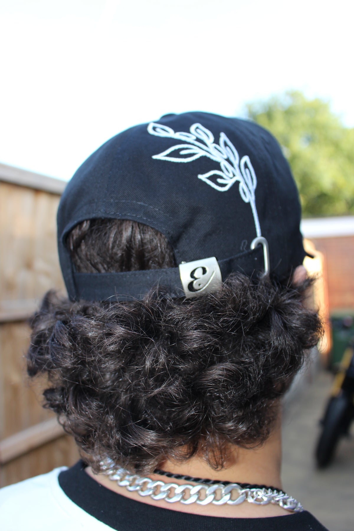 Adjustable cap