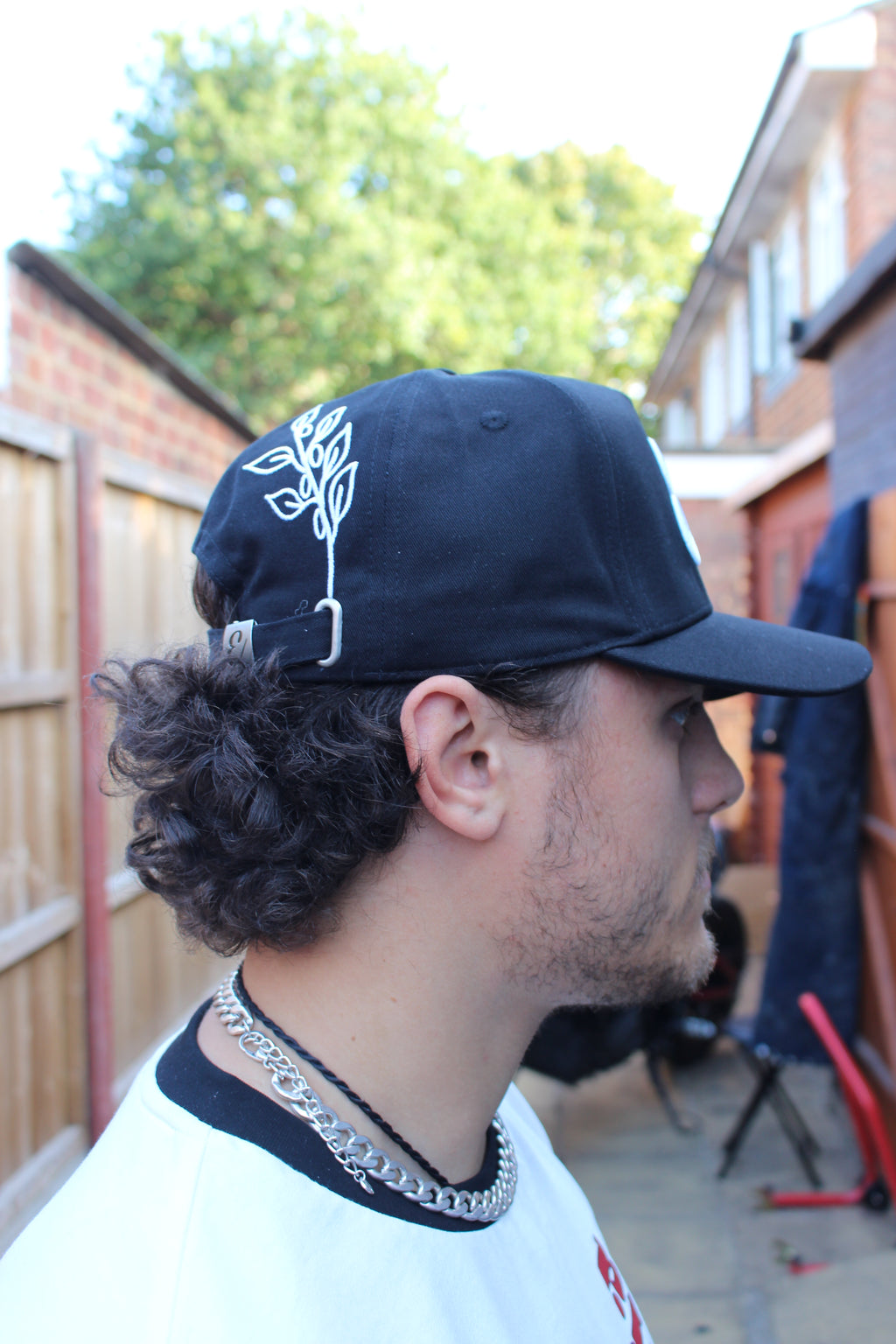 Adjustable cap