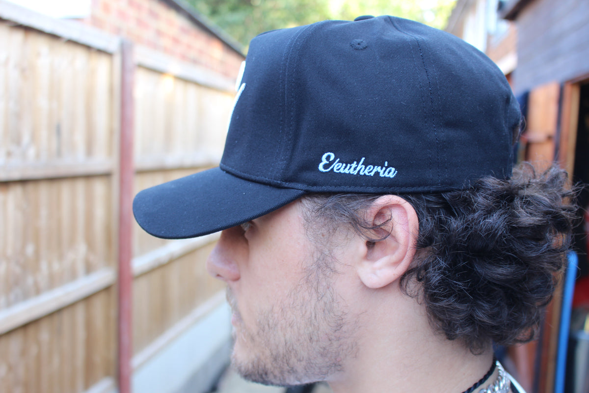 Adjustable cap