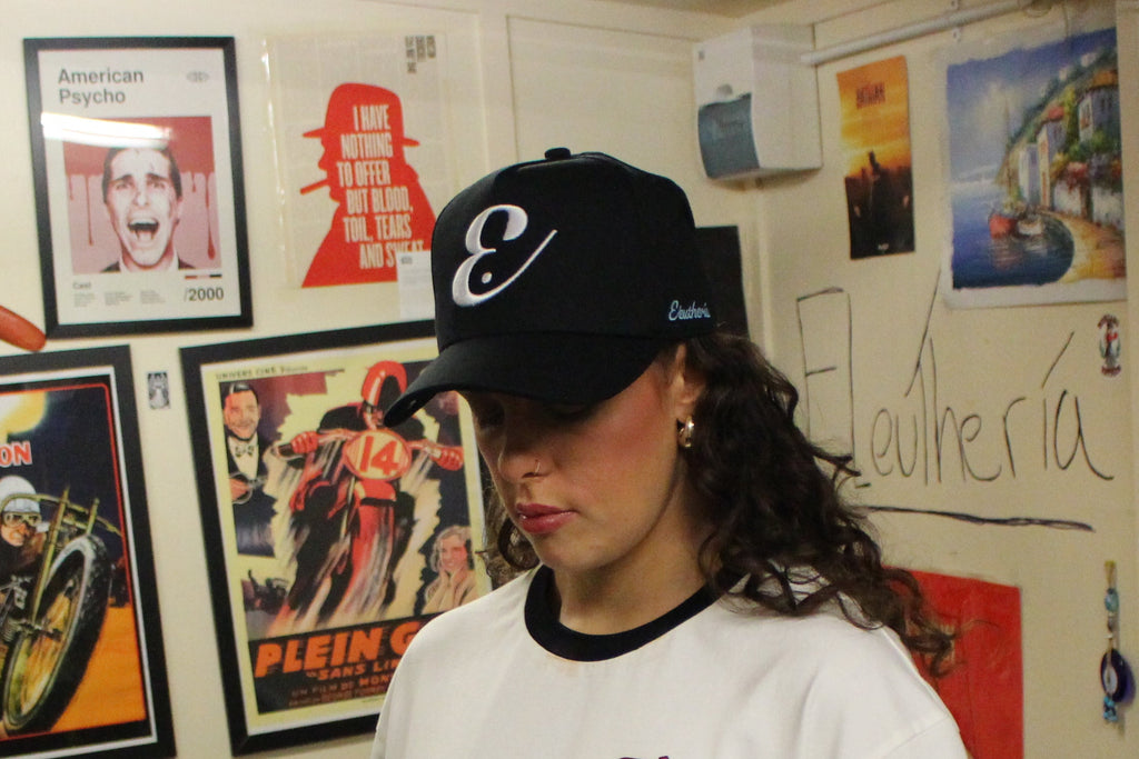 Adjustable cap